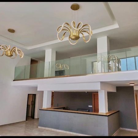 F4 - Chic - Piscine - Salle Fitness Dakar Buitenkant foto