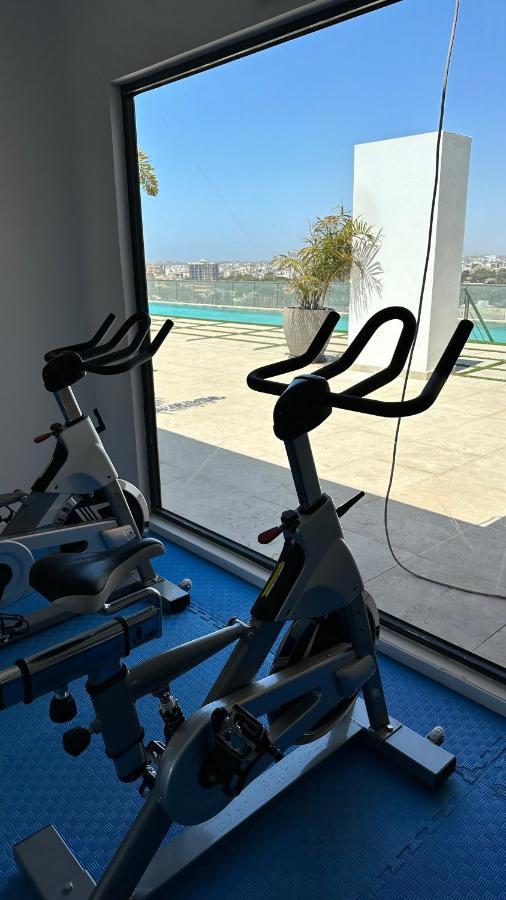 F4 - Chic - Piscine - Salle Fitness Dakar Buitenkant foto